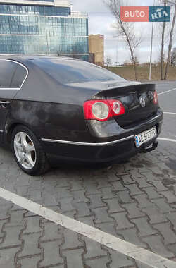 Седан Volkswagen Passat 2006 в 