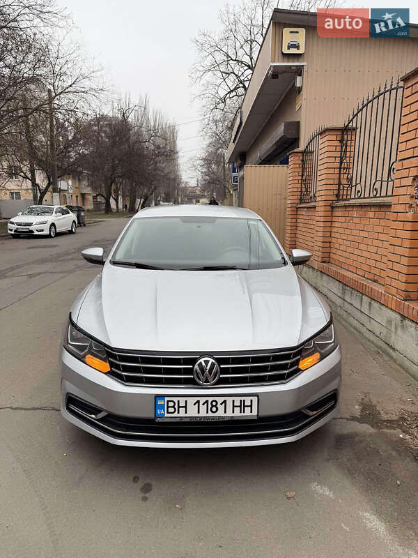 Седан Volkswagen Passat 2015 в 
