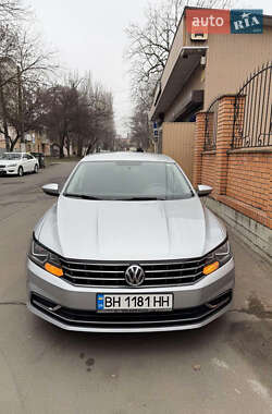 Седан Volkswagen Passat 2015 в 