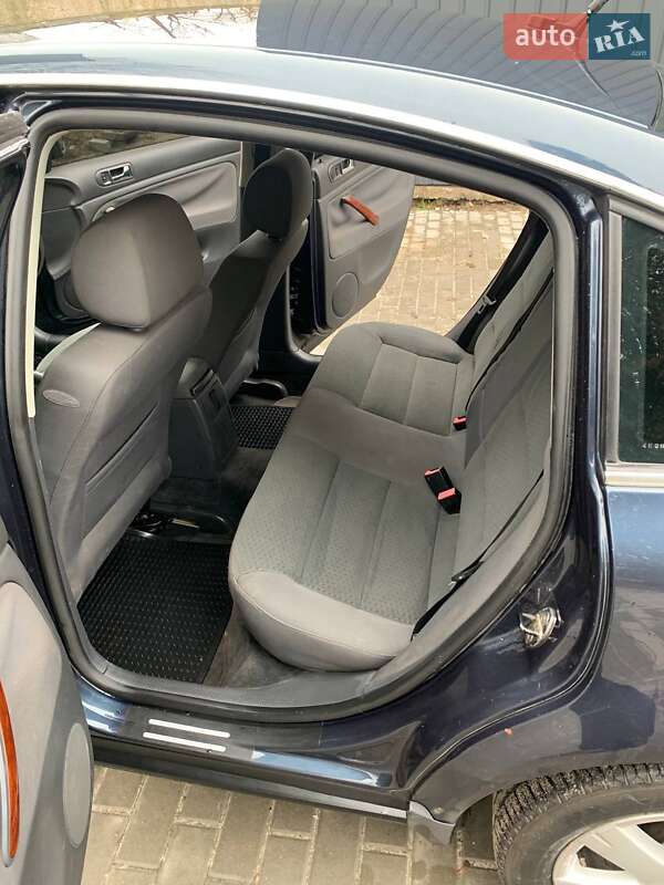 Седан Volkswagen Passat 2004 в Фастове