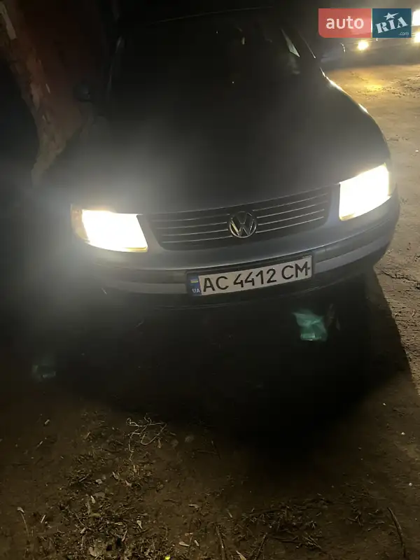 Седан Volkswagen Passat 1997 в 