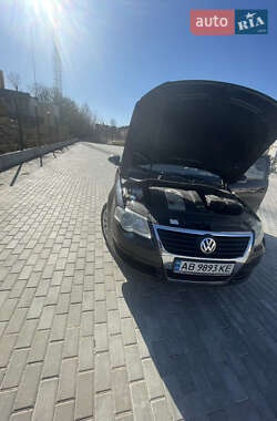 Седан Volkswagen Passat 2005 в 