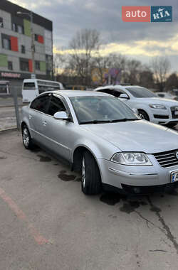 Седан Volkswagen Passat 2005 в Дніпрі