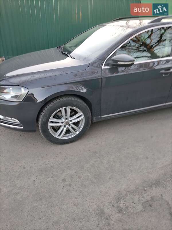 Универсал Volkswagen Passat 2012 в Хмельнике