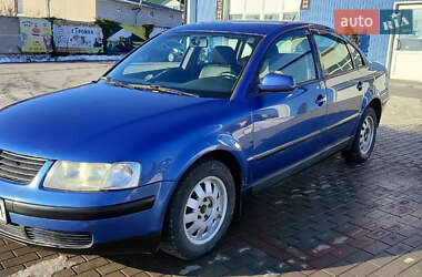 Седан Volkswagen Passat 1999 в 