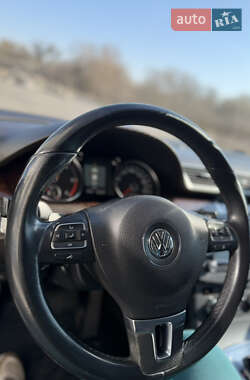 Седан Volkswagen Passat 2011 в 