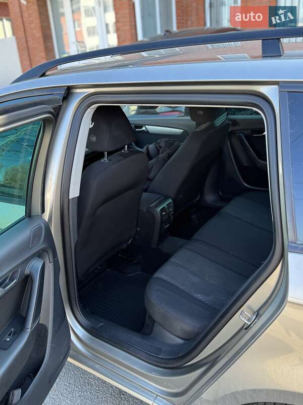 Универсал Volkswagen Passat 2014 в Киеве
