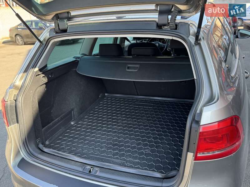 Универсал Volkswagen Passat 2014 в Киеве