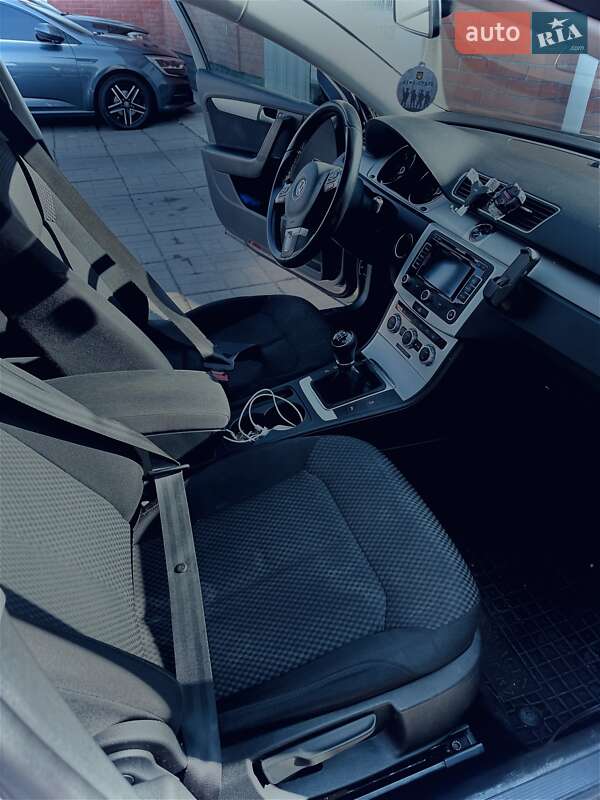 Универсал Volkswagen Passat 2014 в Киеве