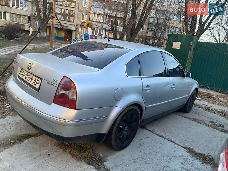 Седан Volkswagen Passat 2001 в Киеве
