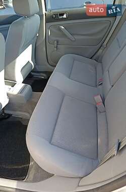 Седан Volkswagen Passat 2002 в 