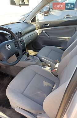 Седан Volkswagen Passat 2002 в 