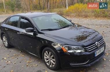 Седан Volkswagen Passat 2013 в Горішніх Плавнях