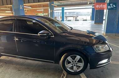 Седан Volkswagen Passat 2014 в 