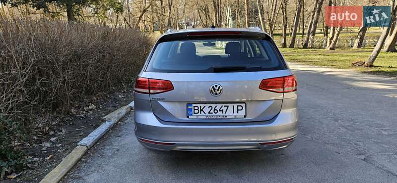 Універсал Volkswagen Passat 2019 в Києві