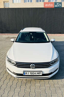 Универсал Volkswagen Passat 2015 в Киеве