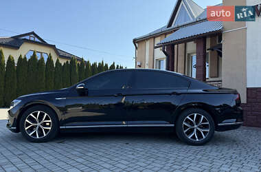 Седан Volkswagen Passat 2016 в 