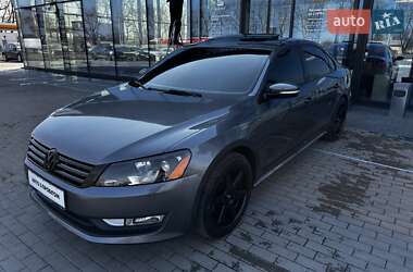 Седан Volkswagen Passat 2013 в Києві