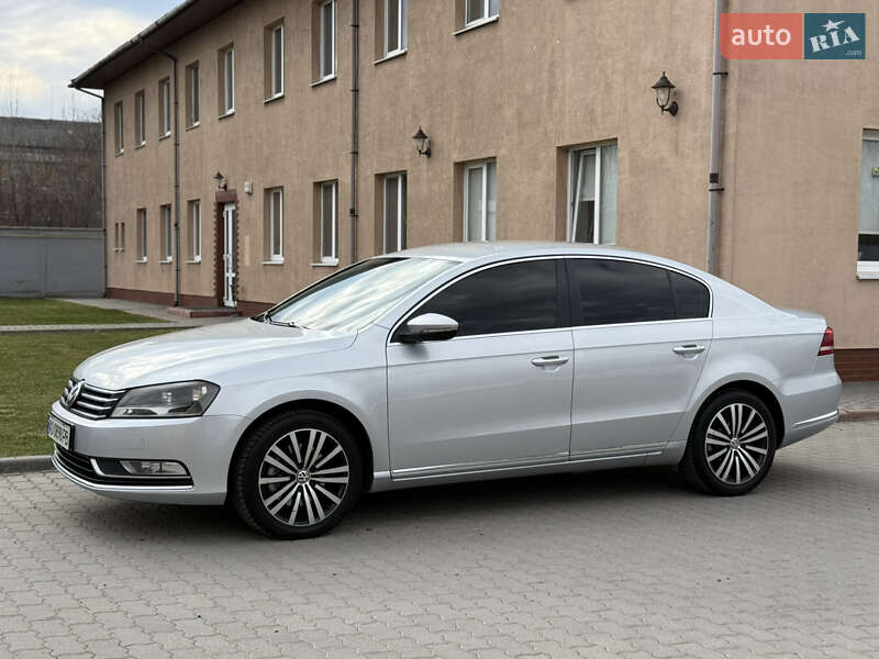 Volkswagen Passat 2011