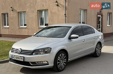 Седан Volkswagen Passat 2011 в 