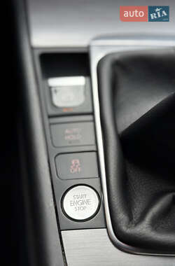 Седан Volkswagen Passat 2011 в 