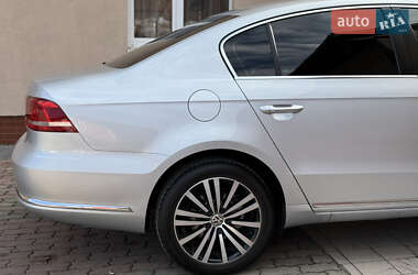 Седан Volkswagen Passat 2011 в 