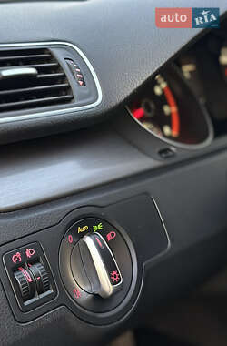 Седан Volkswagen Passat 2011 в 