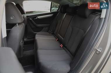 Седан Volkswagen Passat 2014 в 