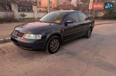 Седан Volkswagen Passat 1997 в Ивано-Франковске
