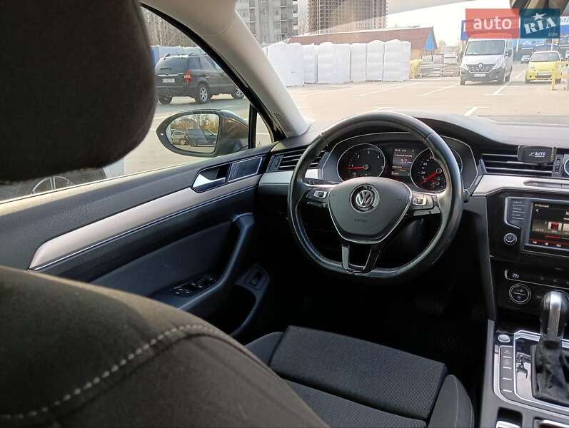 Универсал Volkswagen Passat 2015 в Броварах
