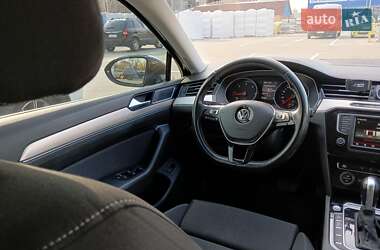 Универсал Volkswagen Passat 2015 в 