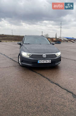 Универсал Volkswagen Passat 2015 в Ужгороде