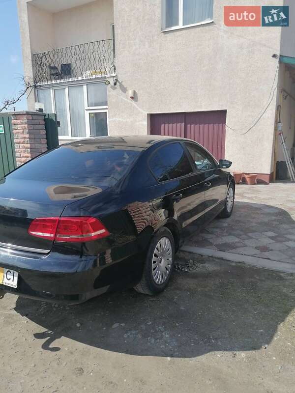 Седан Volkswagen Passat 2013 в Хмельницькому