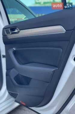 Седан Volkswagen Passat 2017 в 