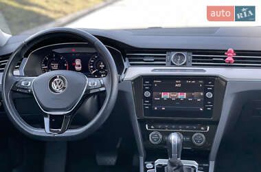 Седан Volkswagen Passat 2017 в 
