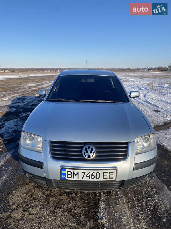 Седан Volkswagen Passat 2002 в Глухове