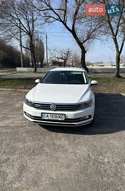Универсал Volkswagen Passat 2015 в 