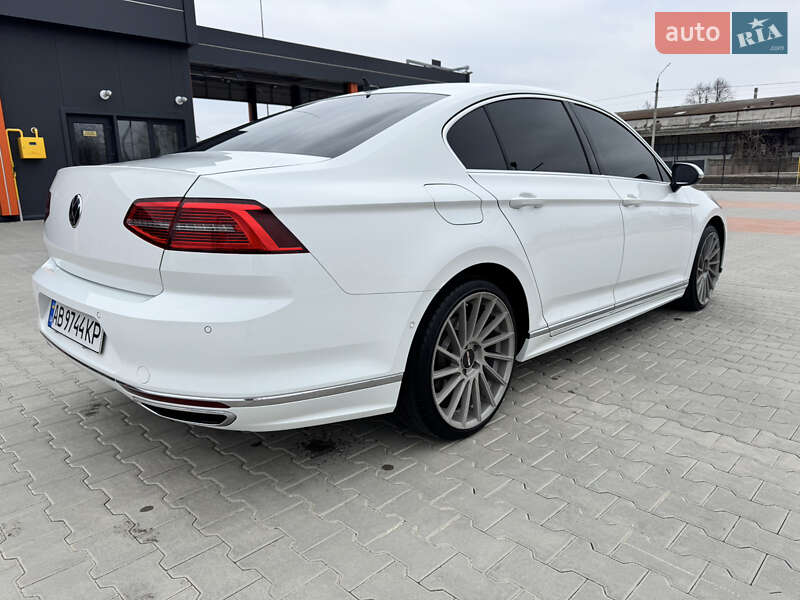 Седан Volkswagen Passat 2016 в Вінниці
