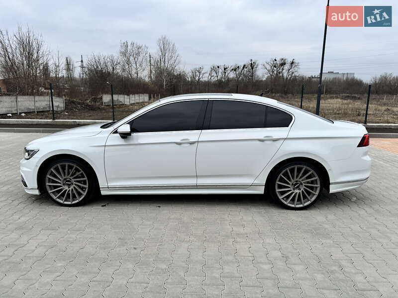 Седан Volkswagen Passat 2016 в Вінниці