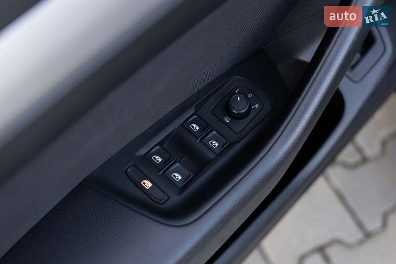 Універсал Volkswagen Passat 2015 в Луцьку