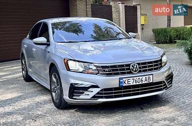 Седан Volkswagen Passat 2016 в 