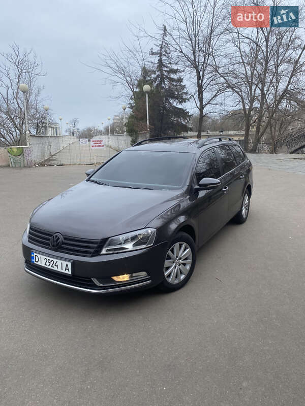 Volkswagen Passat 2011
