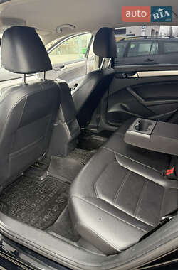 Седан Volkswagen Passat 2014 в 