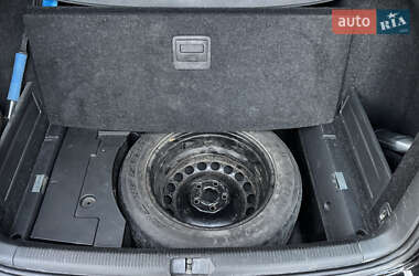 Універсал Volkswagen Passat 2006 в 