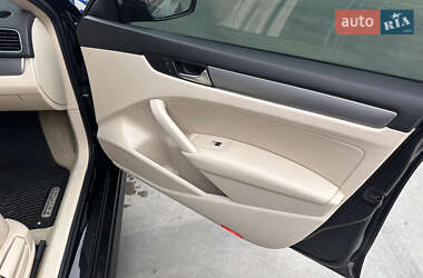 Седан Volkswagen Passat 2014 в 