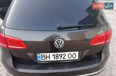 Універсал Volkswagen Passat 2012 в 