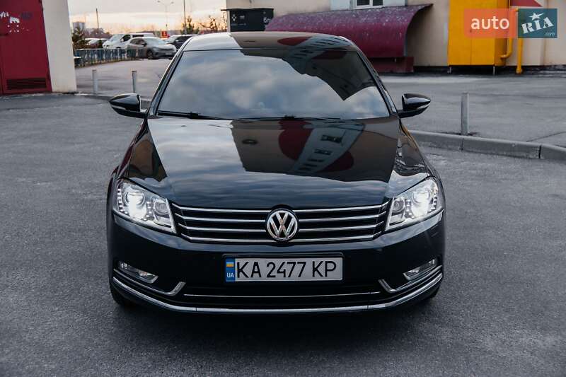 Седан Volkswagen Passat 2012 в 