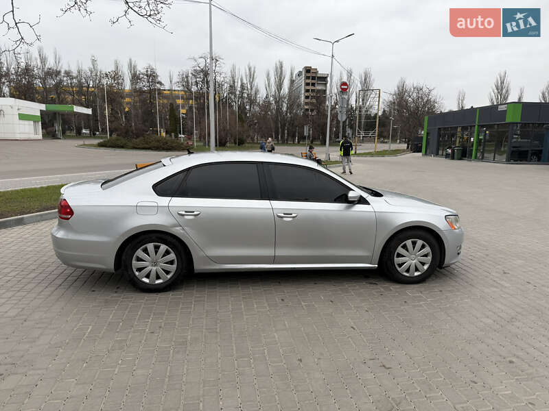 Седан Volkswagen Passat 2013 в Кропивницькому