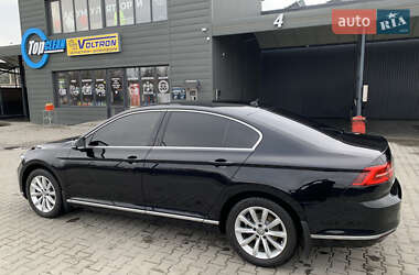Седан Volkswagen Passat 2017 в 