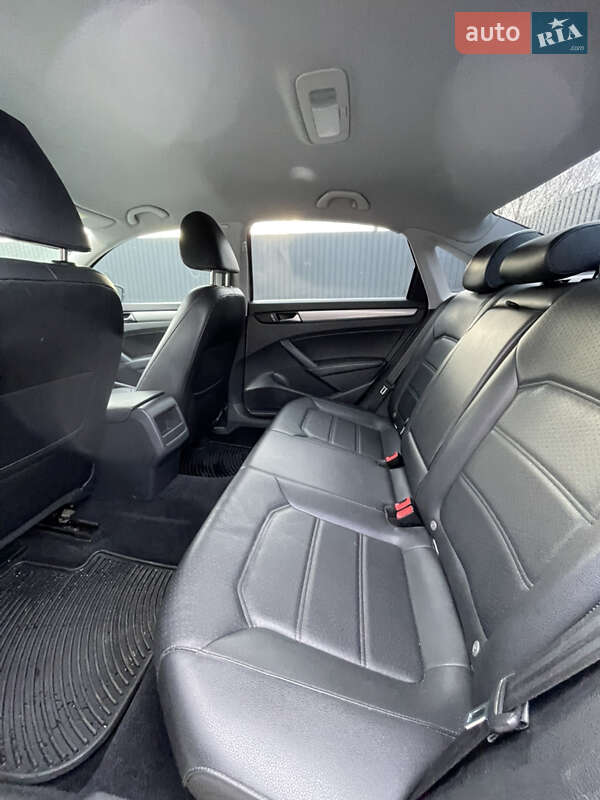 Седан Volkswagen Passat 2014 в Фастове